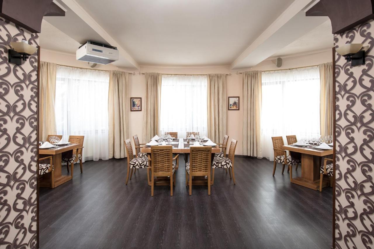 Hotel Rozmarin Predeal Zewnętrze zdjęcie
